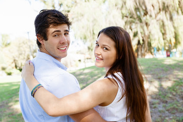 Fototapeta premium Young couple in the park