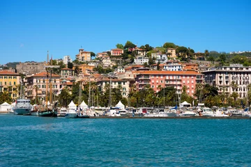 Fototapeten Stadtbild von La Spezia - Ligurien Italien / Blick auf die Stadt und den Hafen von La Spezia - Ligurien, Italien, Europa © Alberto Masnovo