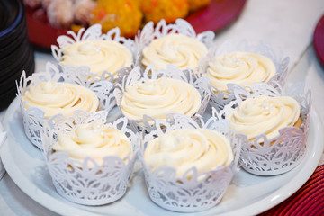 Obraz na płótnie Canvas Creamy cupcakes