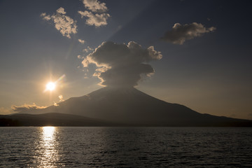 山中湖より富士山夕景