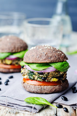 quinoa black bean spinach corn burgers with black beans bun crus