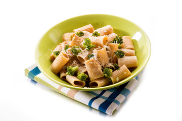 integral pasta with broccoli and parmesan cheese