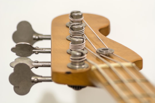 Electric bass head