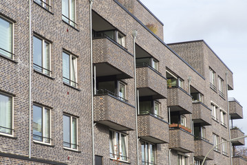 Fototapeta na wymiar Fassade eines modernen Wohngebäudes in Hamburg, Deutschland