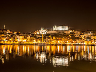 Fototapeta na wymiar Porto at Night