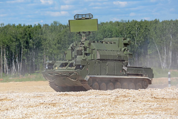 Anti-aircraft missile complex