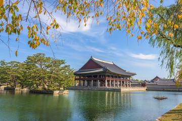 Fototapeta premium Pavilion at Gyeongbokgung Palace in Seoul ,Korea