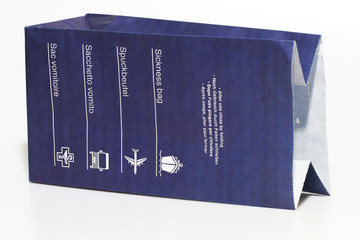 Blauer Spuckbeutel