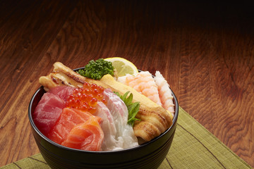海鮮丼