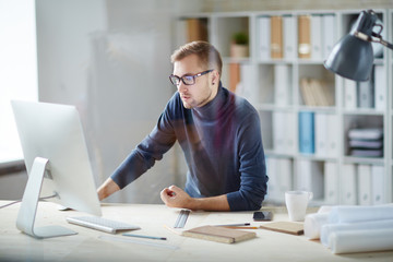 Obraz premium Businessman at work