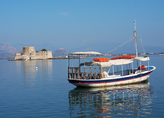un Bateau &agrave; Nauplie Gr&egrave;ce