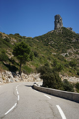 col de l'arri&egrave;re pays marseillais, route de montagne