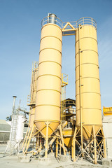 Concrete mixing silo, site construction facilities.