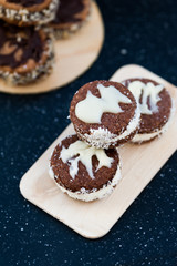 Sandwich cookies for Christmas