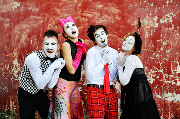 mimes depict different emotions