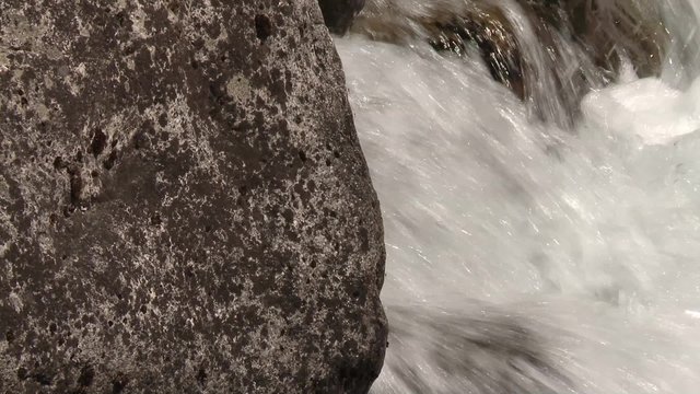 Stream flowing through Bugaboo Provincial Park. Zoom