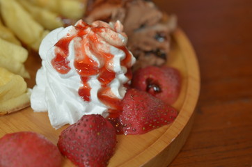 stawbarry yam on weep cream