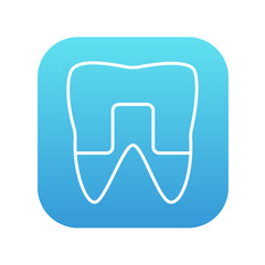 Crowned tooth line icon.