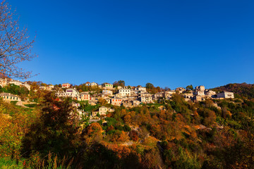 Obraz premium The picturesque village of Vitsa in Zagori area, northern Greece