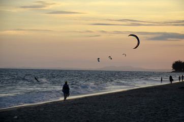 Obraz premium Plage et kitesurfing à Phan Thiet