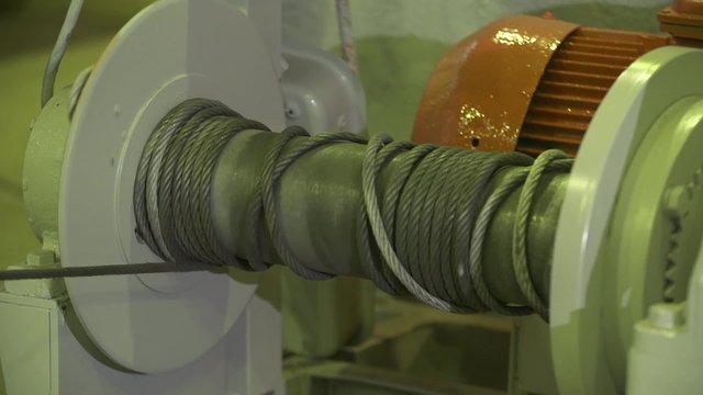 Rope winding around spool