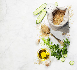 Brown rice and raw fresh vegetables
