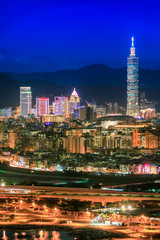 Fototapeta na wymiar City of Taipei at night,Taiwan