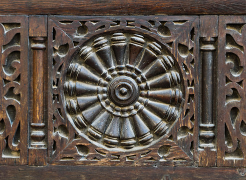 Interleaved wooden ornaments (Arabisk) unit