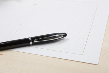 ペンと原稿用紙