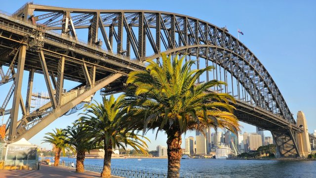 Sydney Harbour Bridge, Milsons Point