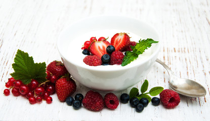 Yogurt with fresh berries