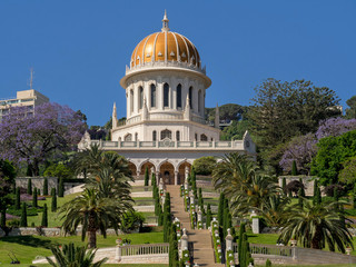 Fototapeta na wymiar The Bahai Gardens in Haifa. Shrine of the Bab