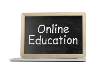 Obraz premium Laptop with chalkboard, online education concept