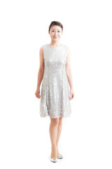 Naklejka premium ドレスを着たアジア人女性 全身