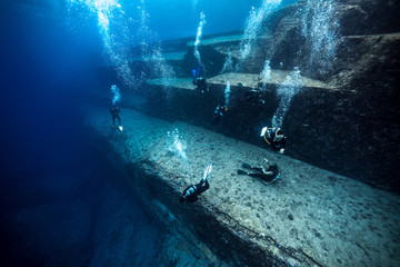 yonaguni underwater - obrazy, fototapety, plakaty