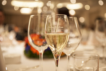 Champagne glass and wine glass that was placed on the table