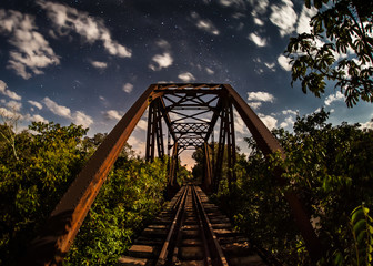 Steel bridge on the railway at moonlight - Palmital - Sussui, SP