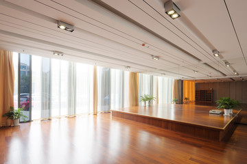 decoration of modern dance room