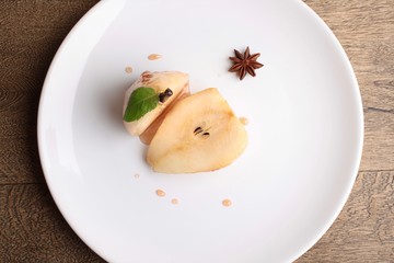 Baked pears with syrup
