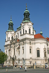 Fototapeta na wymiar PRAGUE, CZECH REPUBLIC - APRIL 19, 2010: The Church of St. Nicholas in Prague, Czech Republic