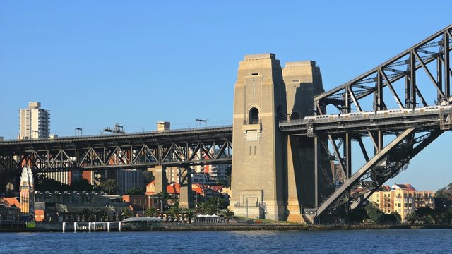 Train crossing Sydney Harbour Bridge
