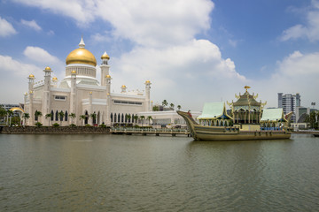 Fototapeta na wymiar ブルネイのオールドモスク