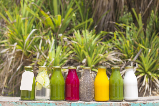 Organic cold-pressed raw vegetable juices