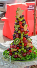 christmas tree made from fruit Berry