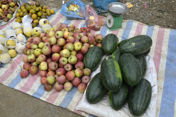 Marchands des rues d’Hanoi