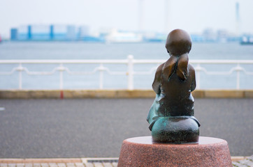 Yamashita park bronze girl,yokohama,kanagawa,japan