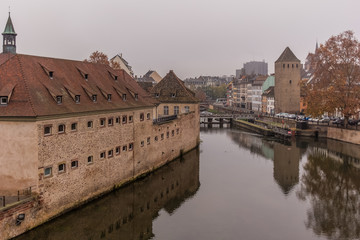 Fototapeta na wymiar Straßburg, Herbst, Alsace, Elsass, Europäische Hmauptstadt, France, Frankreich