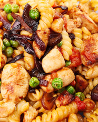 Pasta Collection - Fusilli with peas and chicken