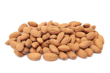 Unshelled almonds