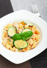 Pasta shell with zucchini